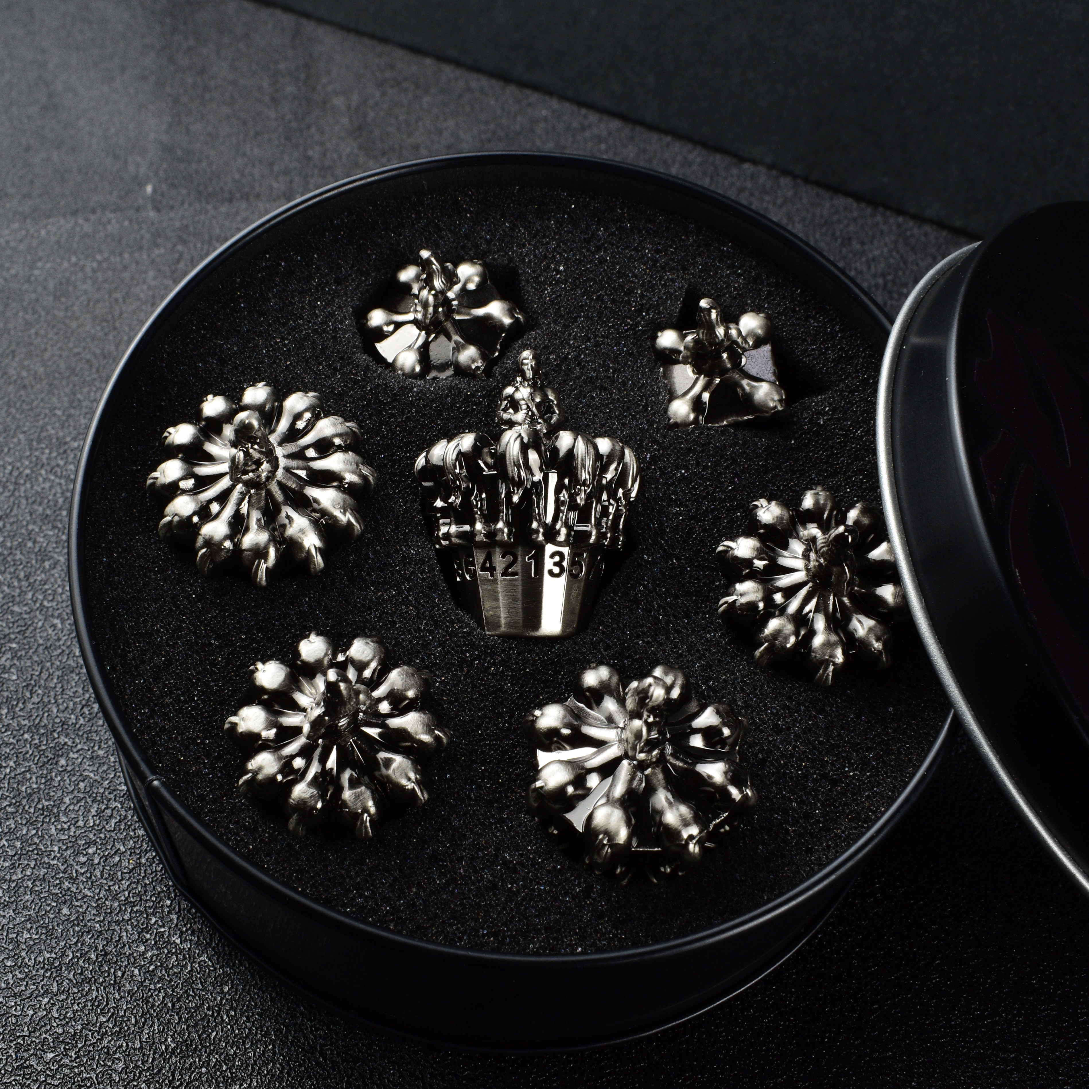 Antique Niobium Black Centaur Set