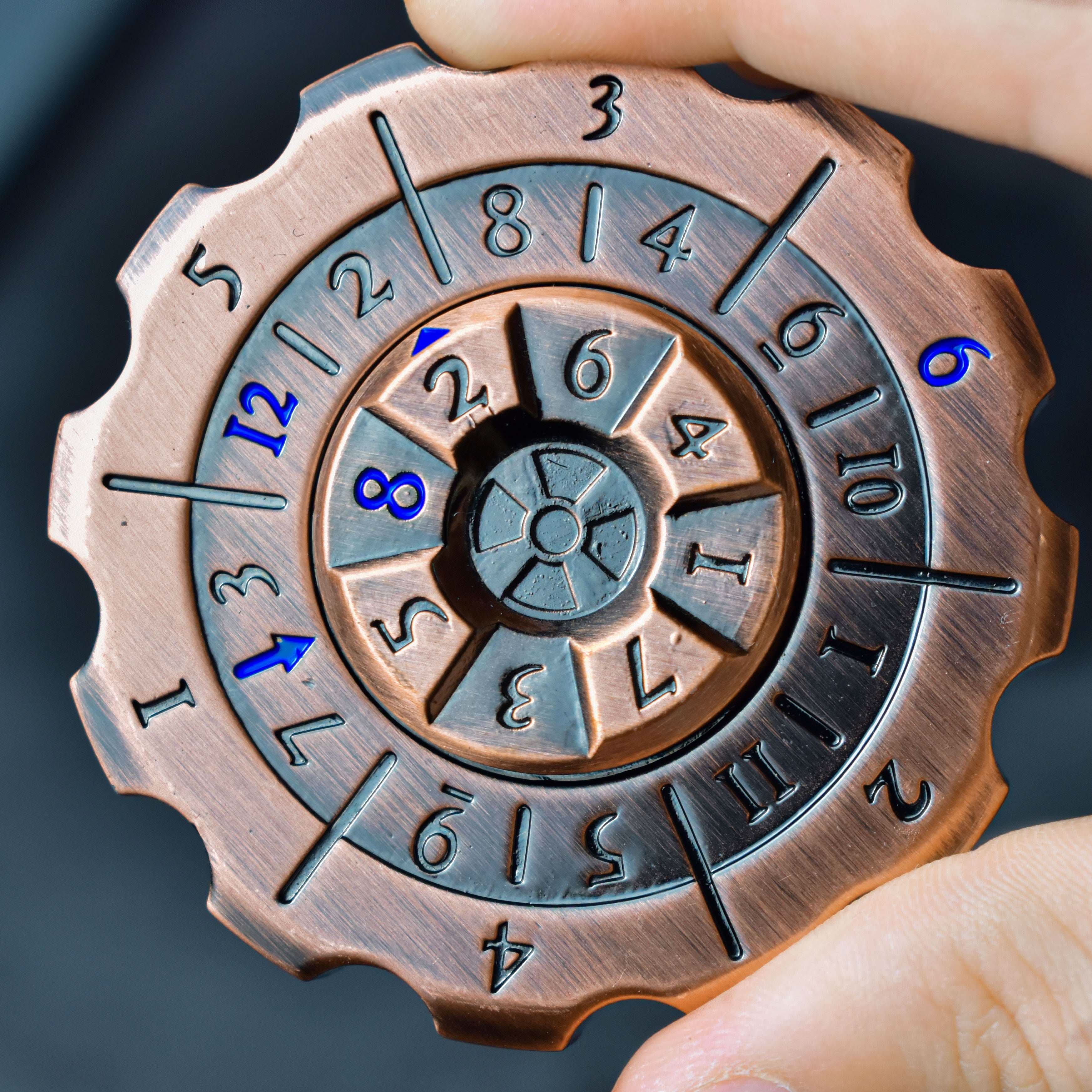Ancient Bronze 2-in-1 DND Dice & Fidget Spinner Set - RULE DICE