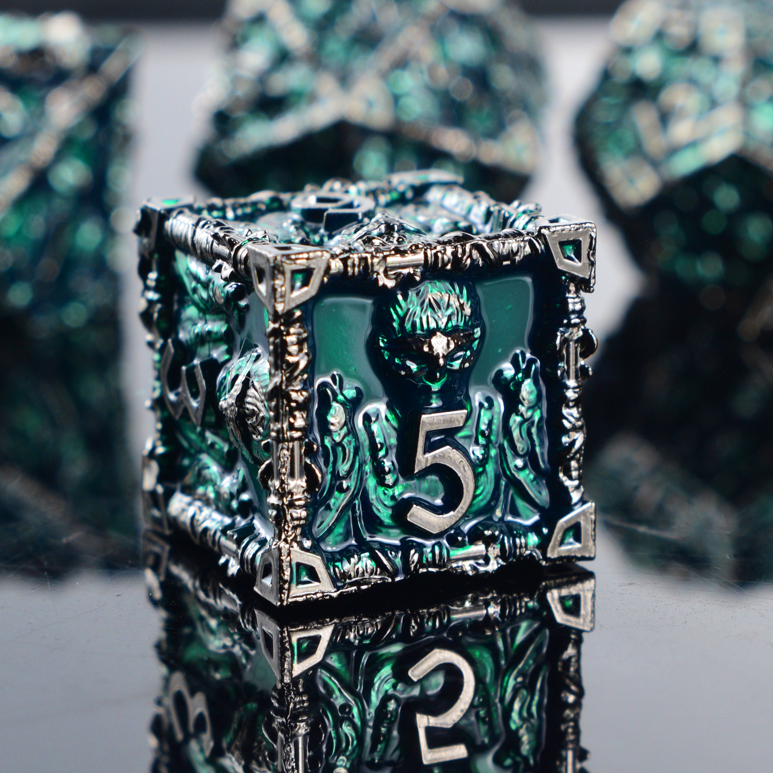 Monkey King Dice Set – Black Silver ＆ Green
